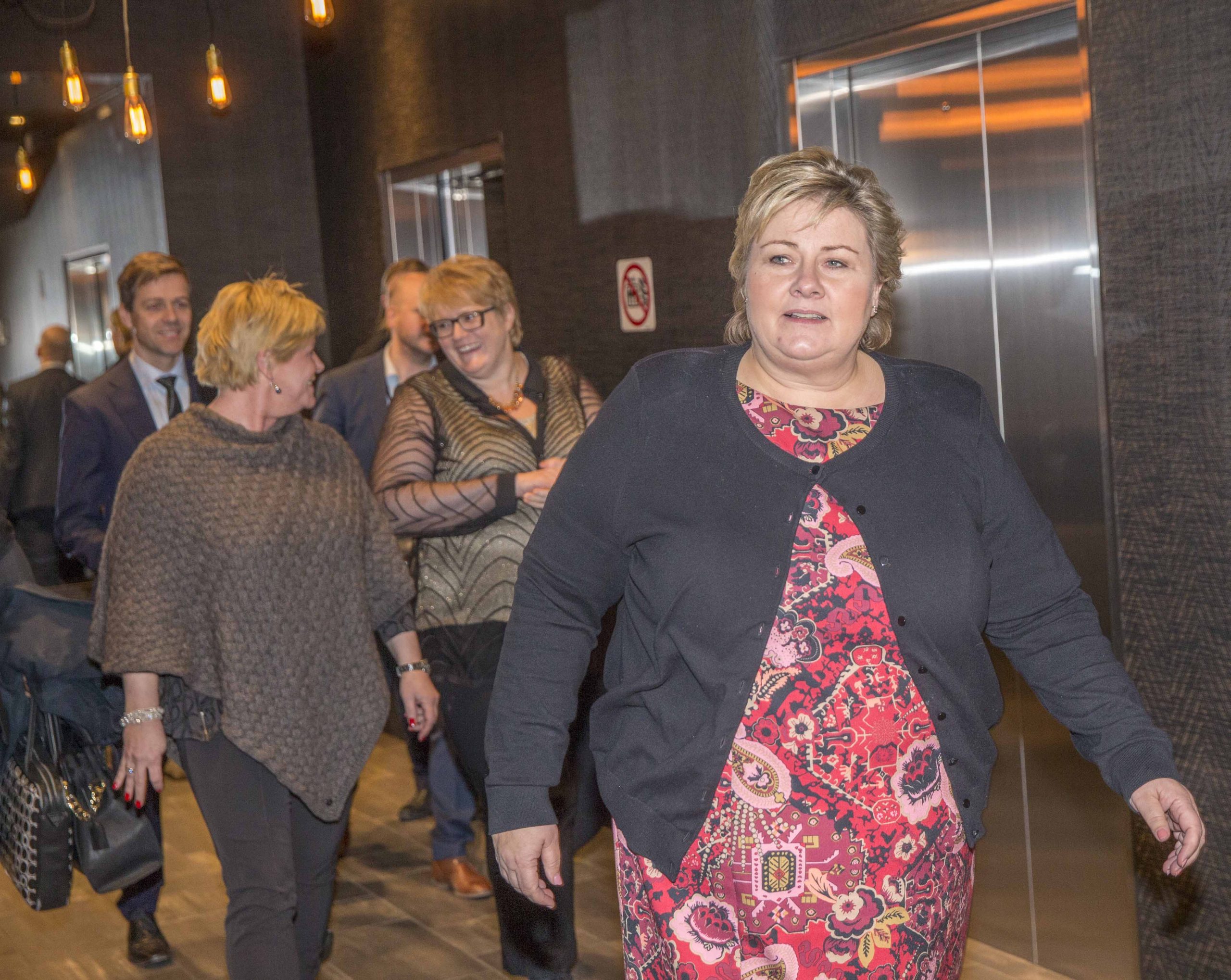 Quatre mois consécutifs avec majorité pour l'équipe Erna 4 Quatre mois consécutifs avec majorité pour l'équipe Erna - 3