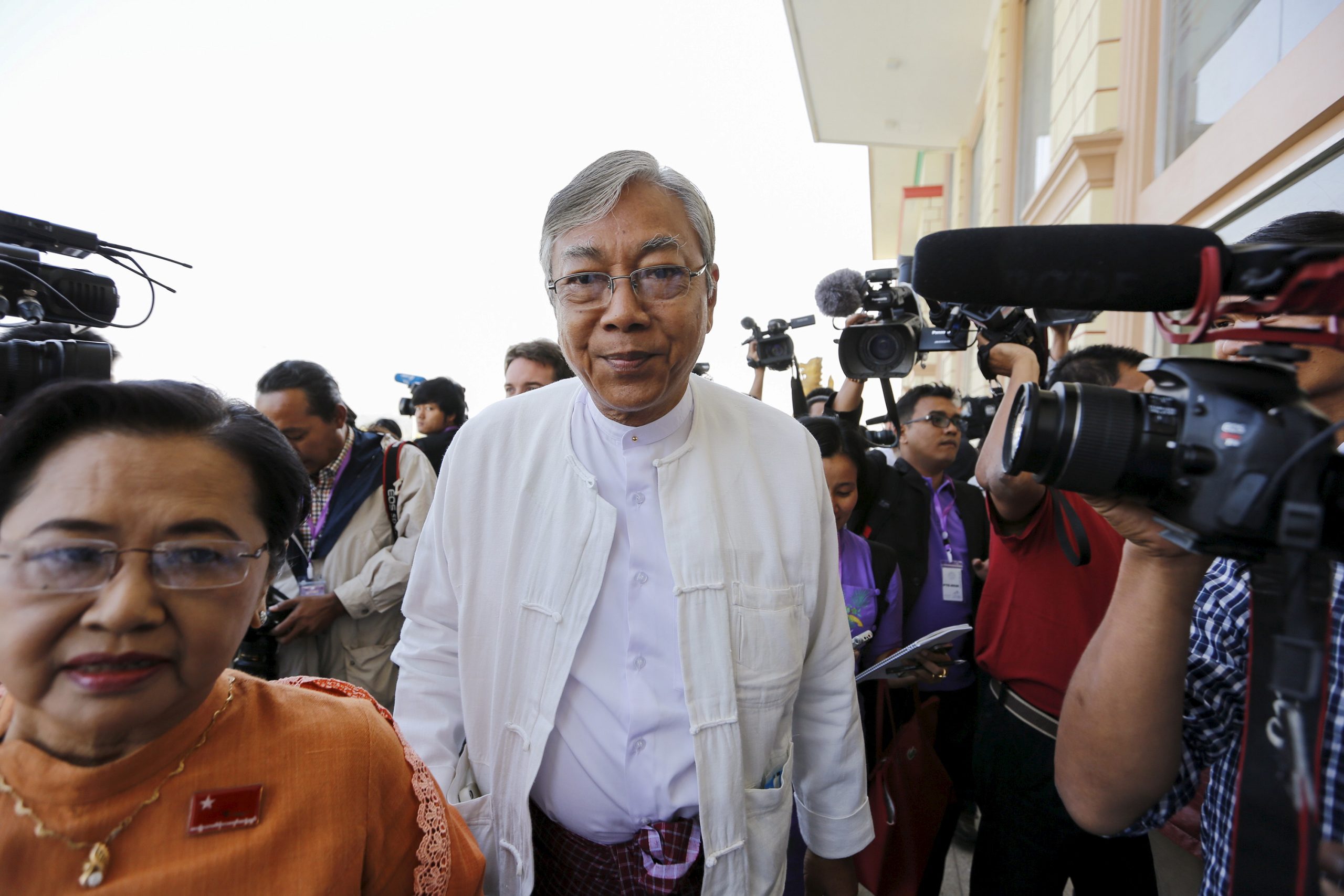 Htin Kyaw nouveau président au Myanmar 4 Htin Kyaw nouveau président au Myanmar - 3