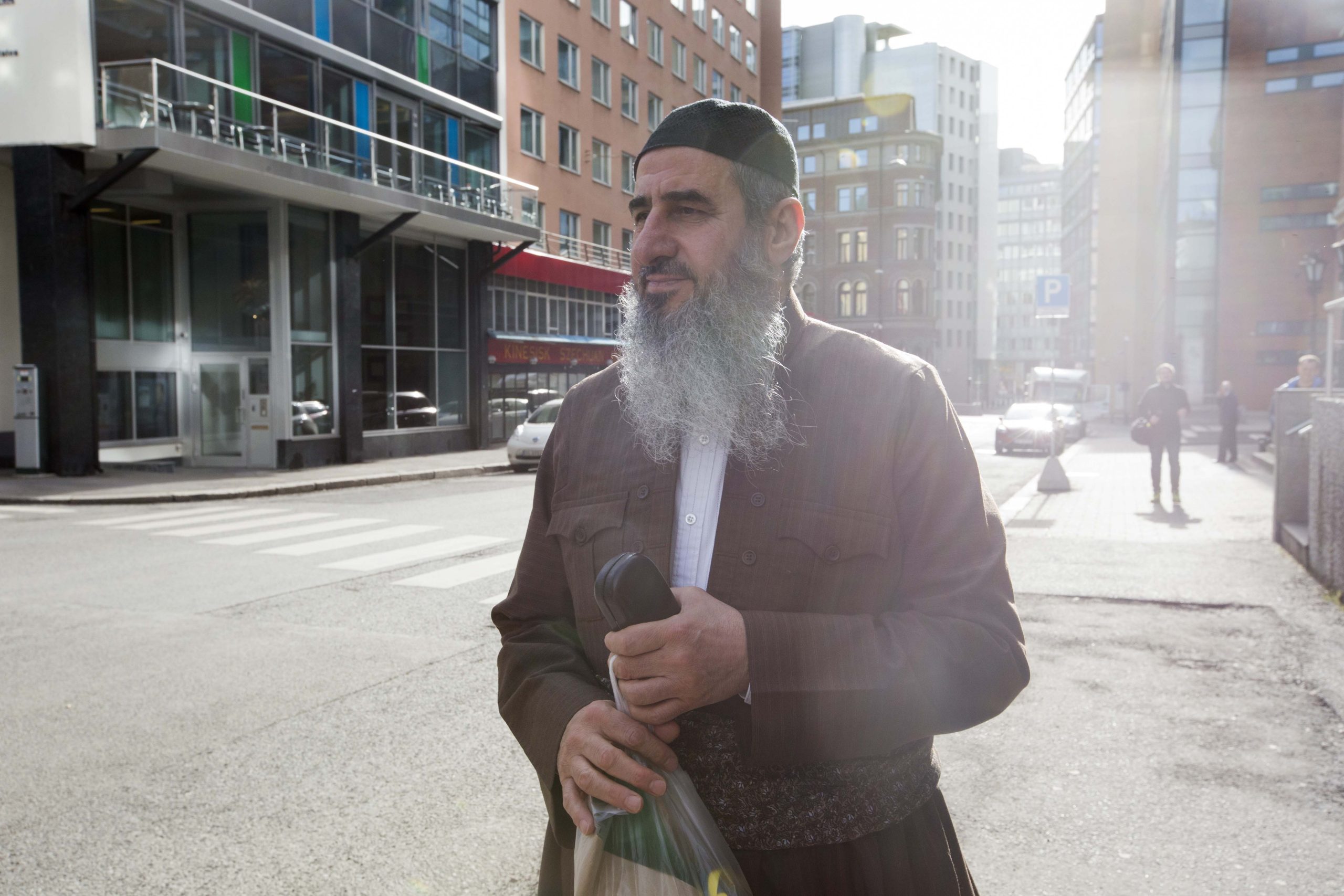 Le mollah Krekar demande 200 000 couronnes à l'État 4 Le mollah Krekar demande 200 000 couronnes à l'État - 3