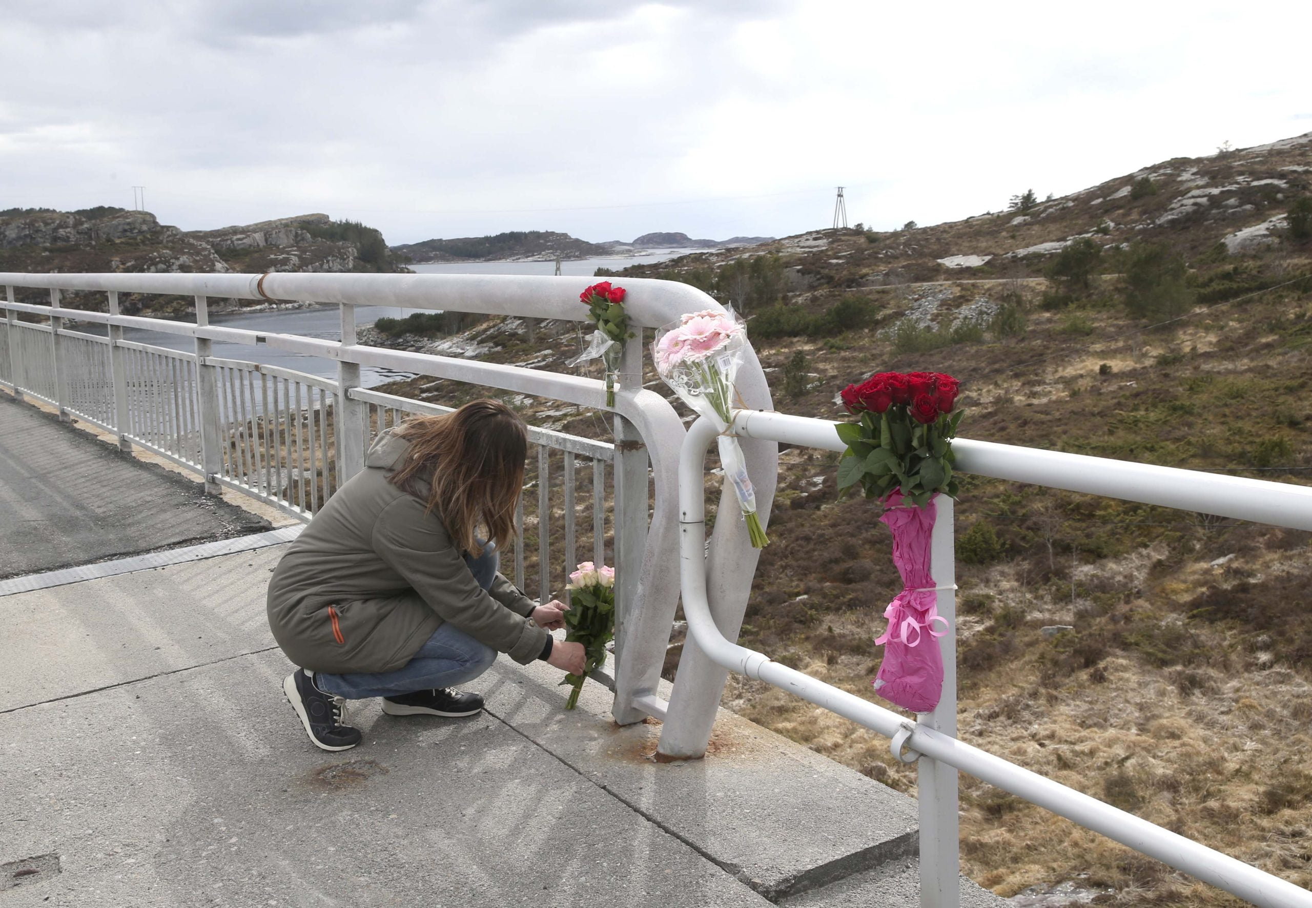 Douze hommes et une femme ont été tués dans un accident d'hélicoptère 4 Douze hommes et une femme ont été tués dans un accident d'hélicoptère - 3