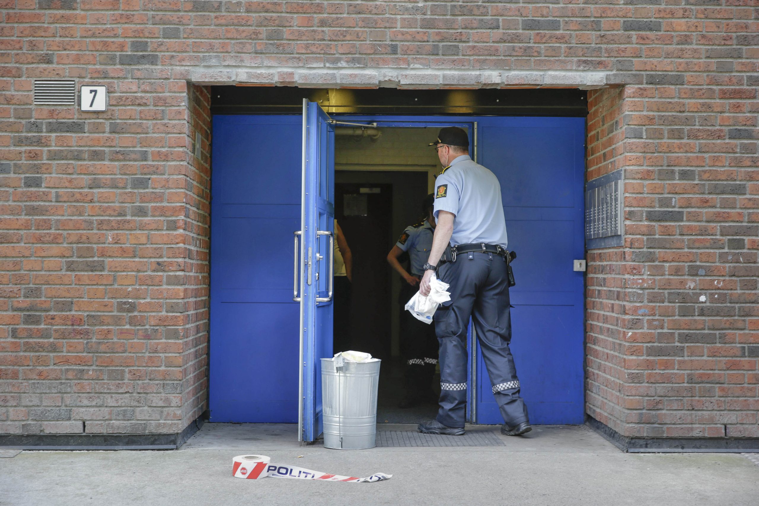 Ouverture d'une enquête pour meurtre après la découverte d'une femme morte 4 Ouverture d'une enquête pour meurtre après la découverte d'une femme morte - 3
