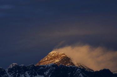 Un alpiniste norvégien peine à redescendre vivant de l'Everest - 18