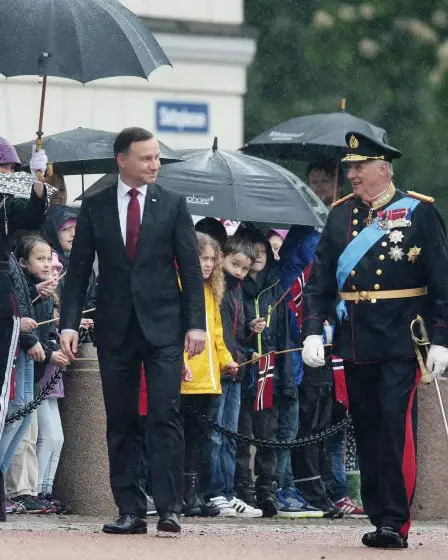 Le président polonais accueilli par le roi et les enfants polonais 8 Le président polonais accueilli par le roi et les enfants polonais - 7