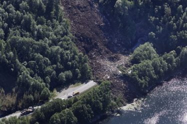E16 sera ouvert dimanche après le glissement de terrain - 20