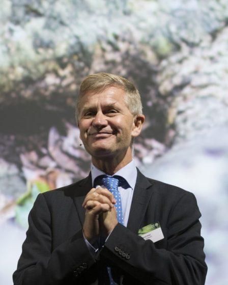 Erik Solheim : Merci, Erna ! 14 Erik Solheim : Merci, Erna ! - 13