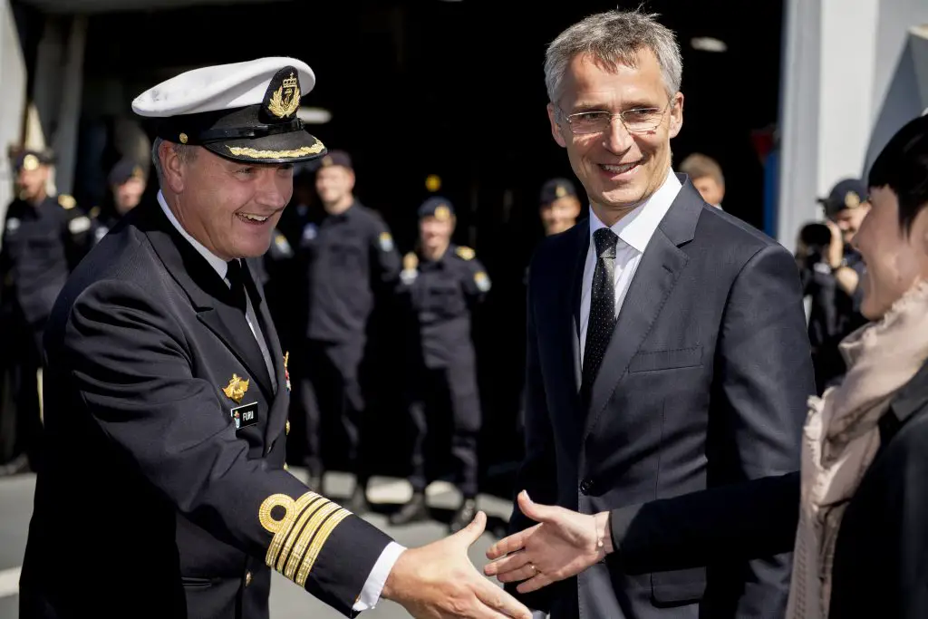 Stoltenberg loue le plan de défense du gouvernement 4 Stoltenberg loue le plan de défense du gouvernement - 3