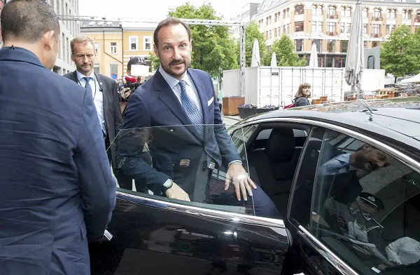 Des voitures dignes d'un roi : une nouvelle exposition montre l'amour de la famille royale norvégienne pour les voitures 7 Prince héritier Haakon