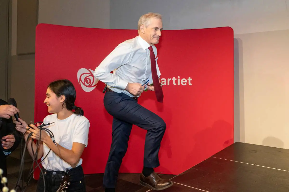 PM Støre: Il est important que nos valeurs régissent la politique - 3