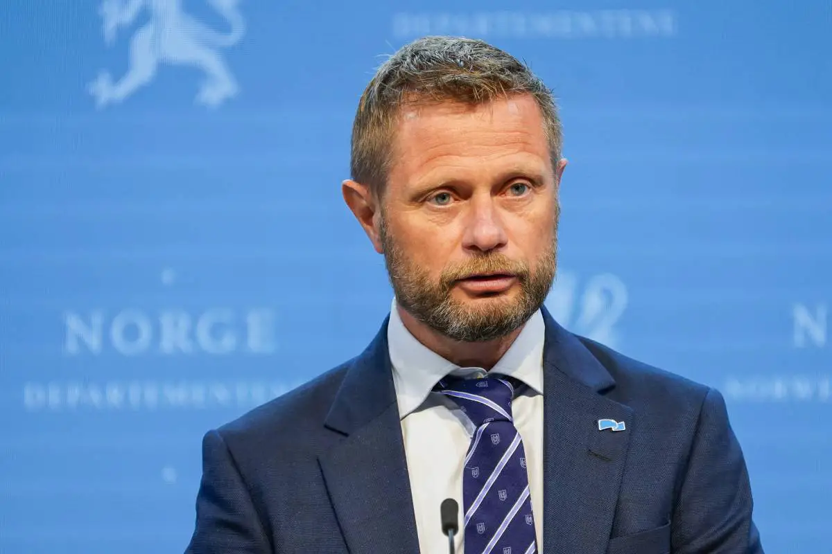 Gouvernement norvégien : Nous reportons l'étape 4 du plan de réouverture d'au moins deux semaines 4 Gouvernement norvégien : Nous reportons l'étape 4 du plan de réouverture d'au moins deux semaines - 3