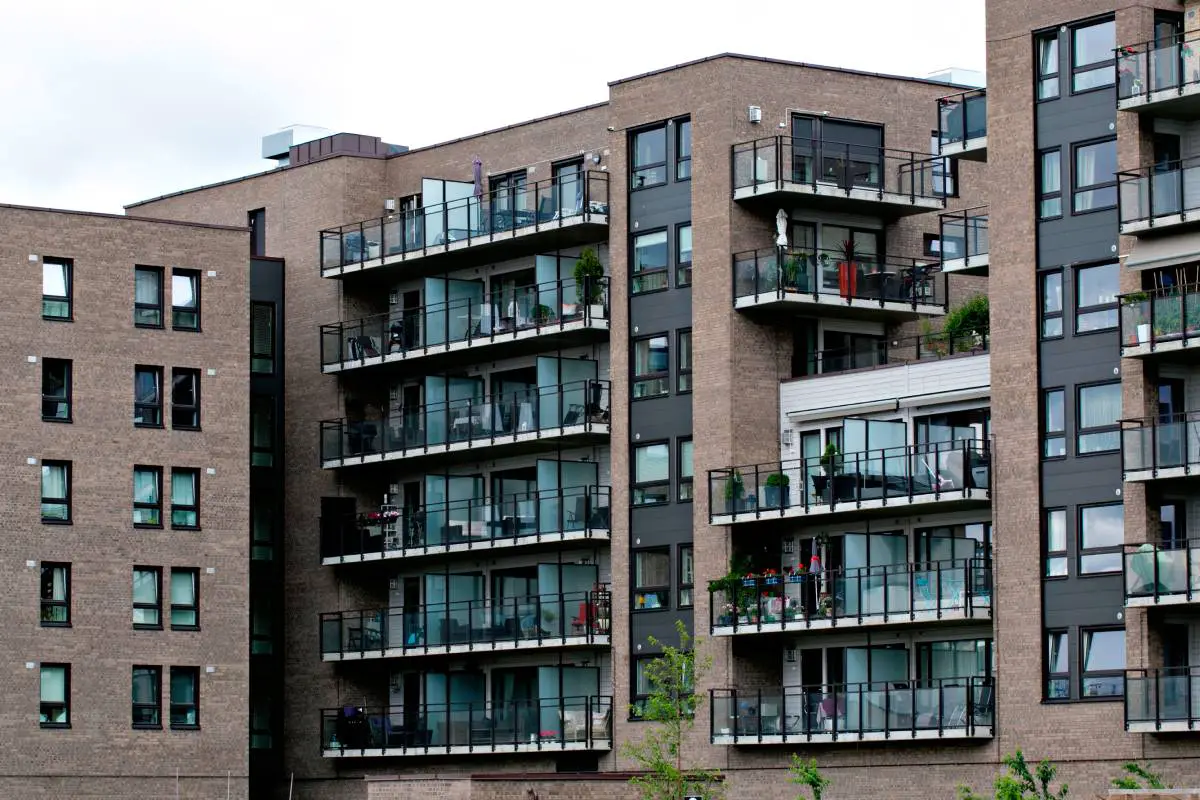 Association norvégienne des constructeurs d'habitations : faibles ventes de maisons neuves signalées en février - 3