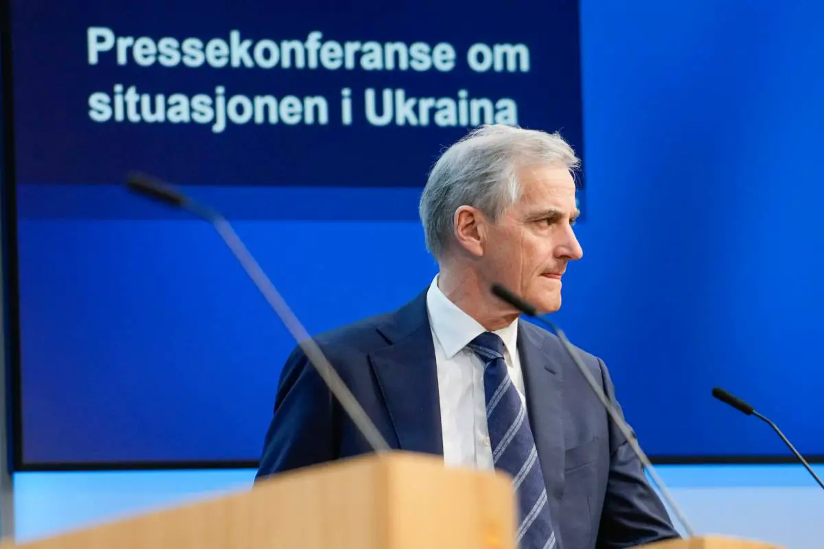 La Norvège augmente son aide à l'Ukraine de 200 millions de couronnes et se dit prête à adhérer à de nouvelles sanctions contre la Russie - 3