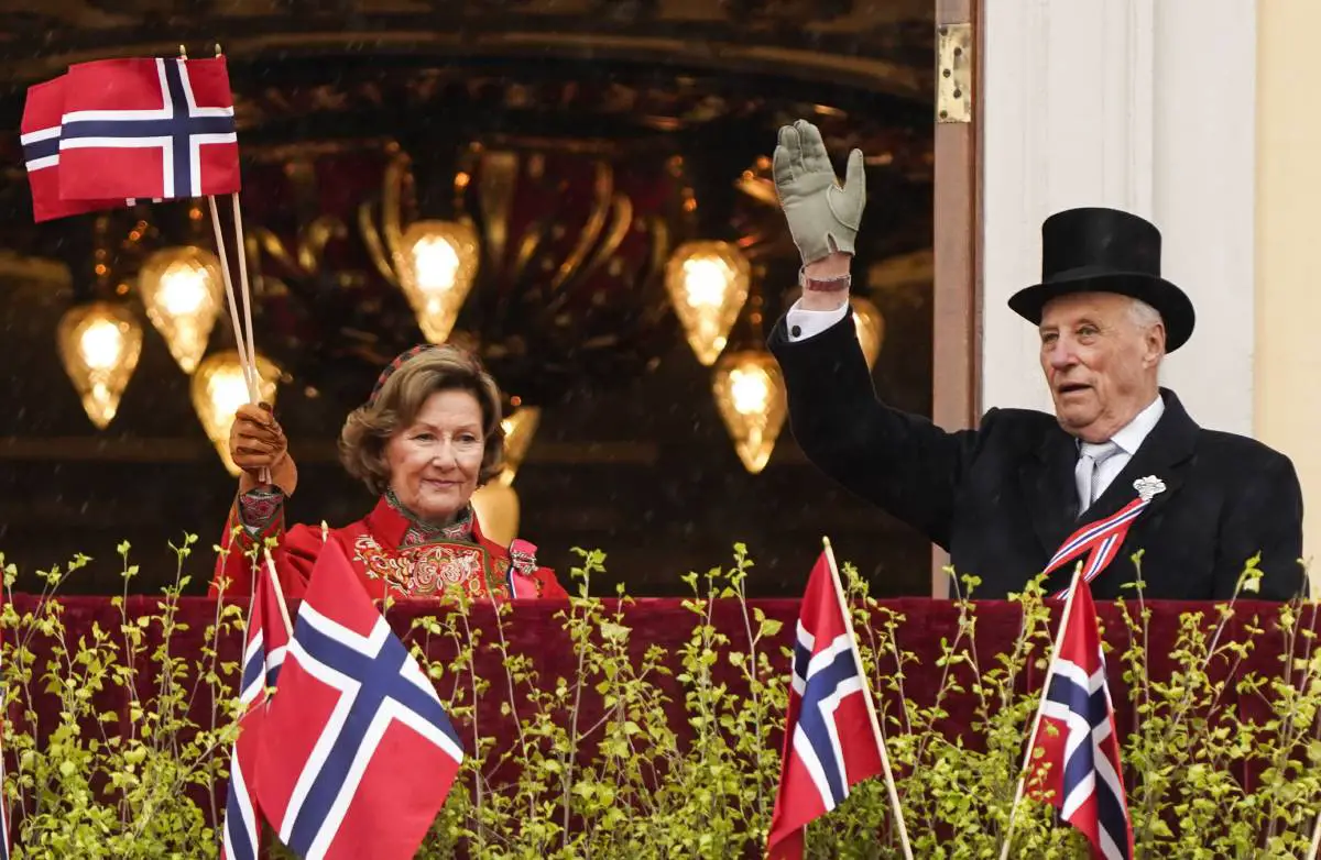 Le roi Harald V de Norvège a 85 ans aujourd'hui. Voici comment il a rendu la royauté norvégienne aussi populaire que jamais 8 Le roi Harald V de Norvège a 85 ans aujourd'hui. Voici comment il a rendu la royauté norvégienne aussi populaire que jamais - 7
