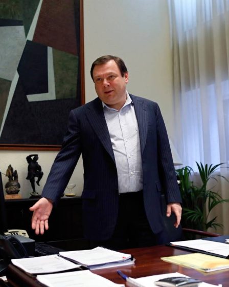 Les milliardaires russes Fridman et Deripaska demandent à Poutine de mettre fin à la guerre en Ukraine 17 Les milliardaires russes Fridman et Deripaska demandent à Poutine de mettre fin à la guerre en Ukraine - 16