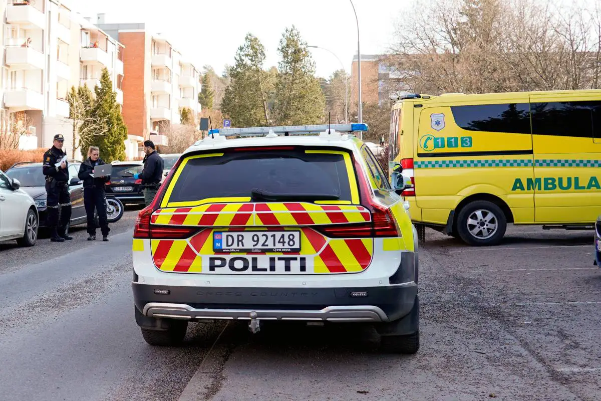 PHOTO : Opération policière à Manglerud à Oslo - une personne décédée retrouvée dans un appartement - 7