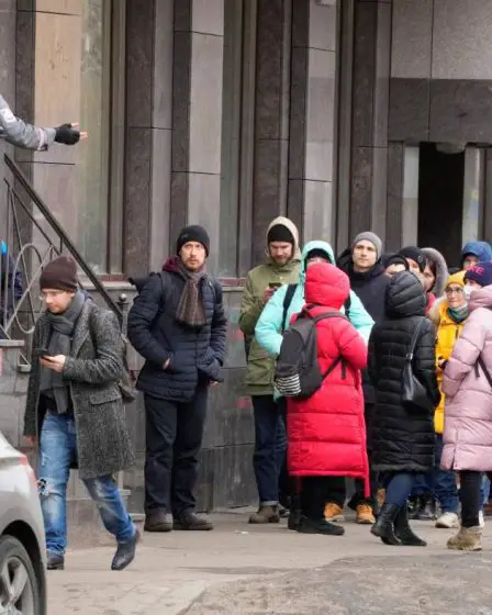 Le Kremlin dit que l'économie russe souffre mais "restera à flot" 5 Le Kremlin dit que l'économie russe souffre mais "restera à flot" - 4