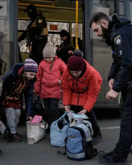 Ukraine : Plus de 5 000 personnes ont été évacuées via des couloirs humanitaires samedi - 22