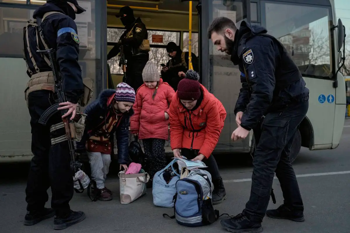 Ukraine : Plus de 5 000 personnes ont été évacuées via des couloirs humanitaires samedi - 3