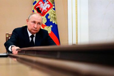 Poutine veut envoyer des "combattants volontaires" en Ukraine - 23