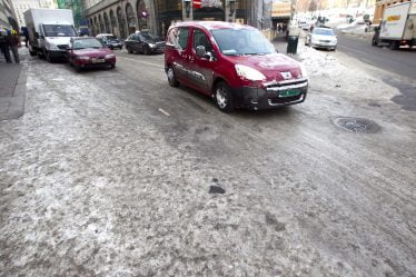 La police met en garde contre les routes glissantes à Oslo et dans les environs - 20