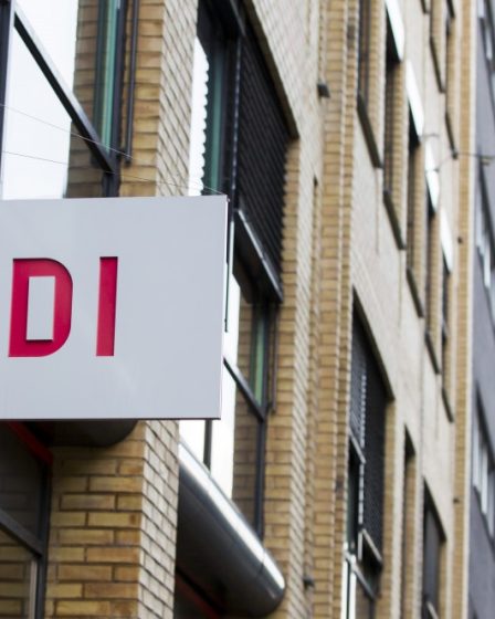 Près de 18 500 ont obtenu la résidence permanente l'année dernière 8 Près de 18 500 ont obtenu la résidence permanente l'année dernière - 7