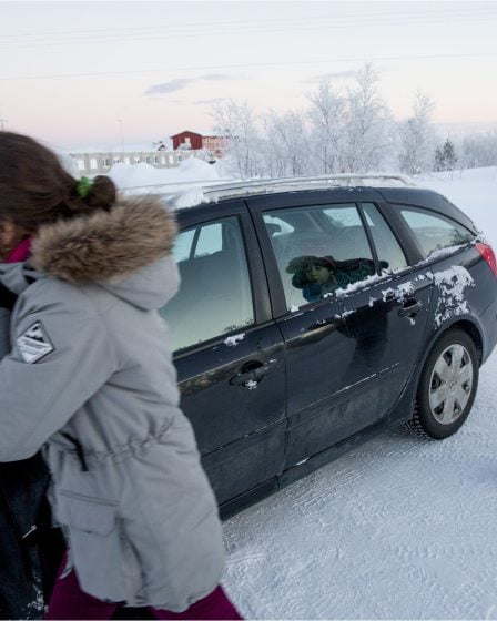 Les demandeurs d'asile de l'Église retournent au Camp Ouest 26 Les demandeurs d'asile de l'Église retournent au Camp Ouest - 25