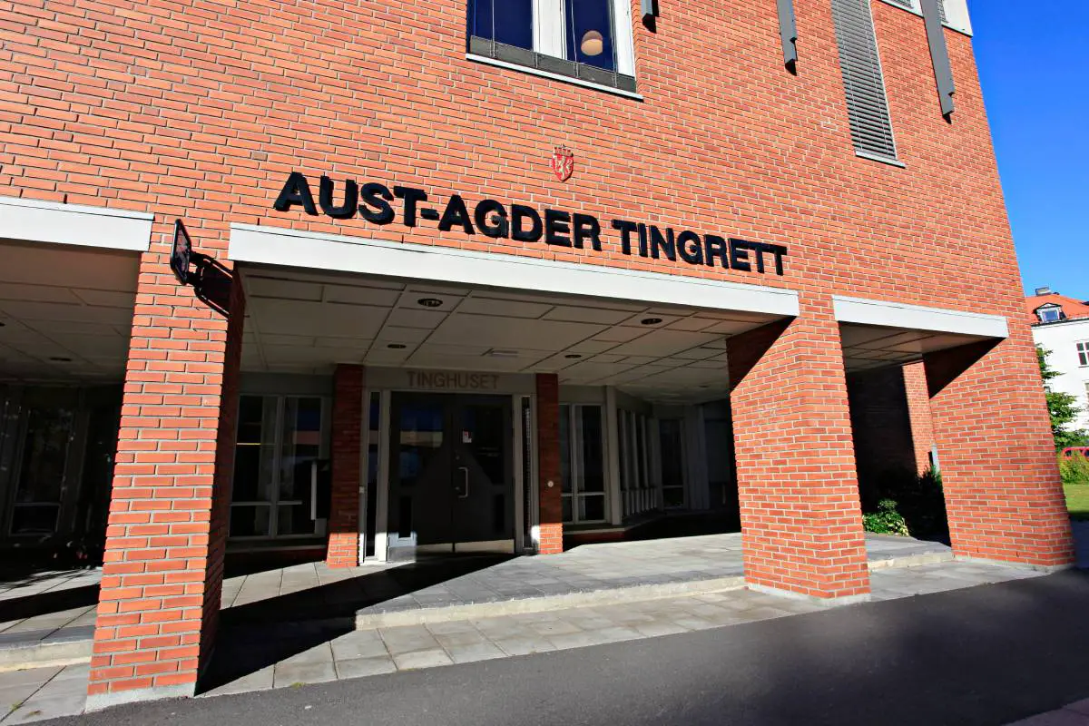 Un entraîneur de football accusé d'avoir abusé de neuf garçons à Lyngdal nie toute culpabilité pénale 4 Un entraîneur de football accusé d'avoir abusé de neuf garçons à Lyngdal nie toute culpabilité pénale - 3