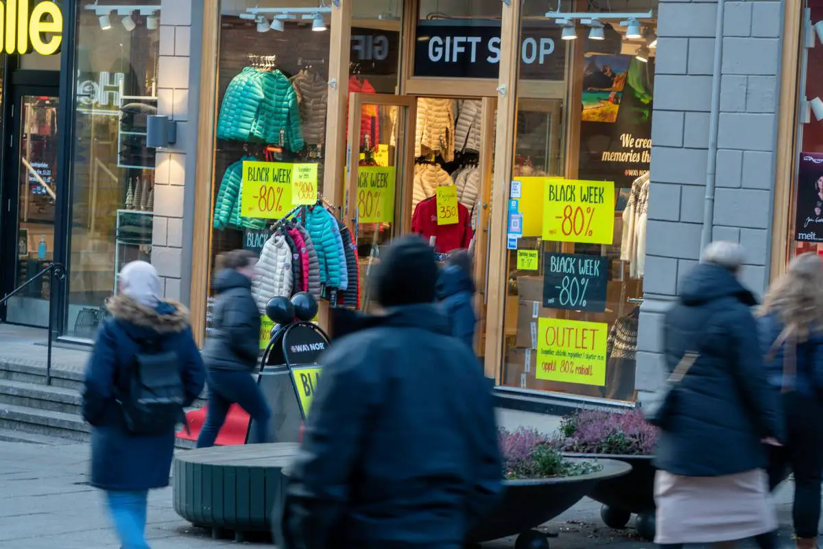 Autorité norvégienne de la consommation : trois entreprises de cosmétiques doivent payer des millions d'amendes en raison de campagnes illégales du Black Friday - 3