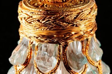 Des scientifiques découvrent le nom d'un mystérieux évêque sur un rare cristal de trésor viking - 20