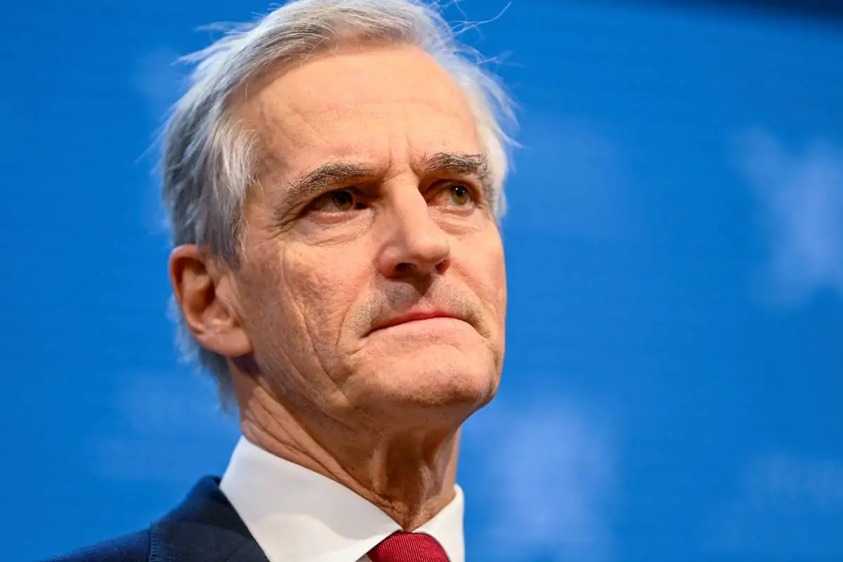 NRK : le gouvernement norvégien va fermer les ports aux navires russes et interdire le transport de marchandises russe 4 NRK : le gouvernement norvégien va fermer les ports aux navires russes et interdire le transport de marchandises russe - 3