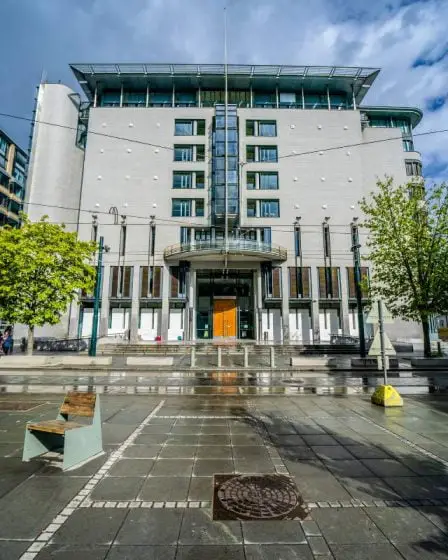 Trois hommes accusés de vol aggravé à Oslo 11 Trois hommes accusés de vol aggravé à Oslo - 10