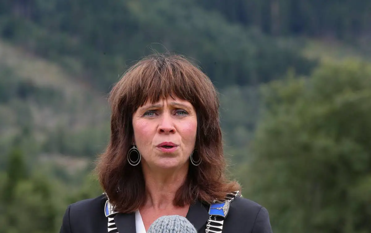 La maire Jenny Følling veut que l'itinéraire de vol entre Førde et Bergen soit rétabli 4 La maire Jenny Følling veut que l'itinéraire de vol entre Førde et Bergen soit rétabli - 3