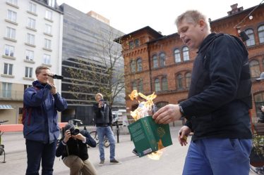 L'extrémiste de droite Paludan a incendié des corans à Stockholm dimanche - 16