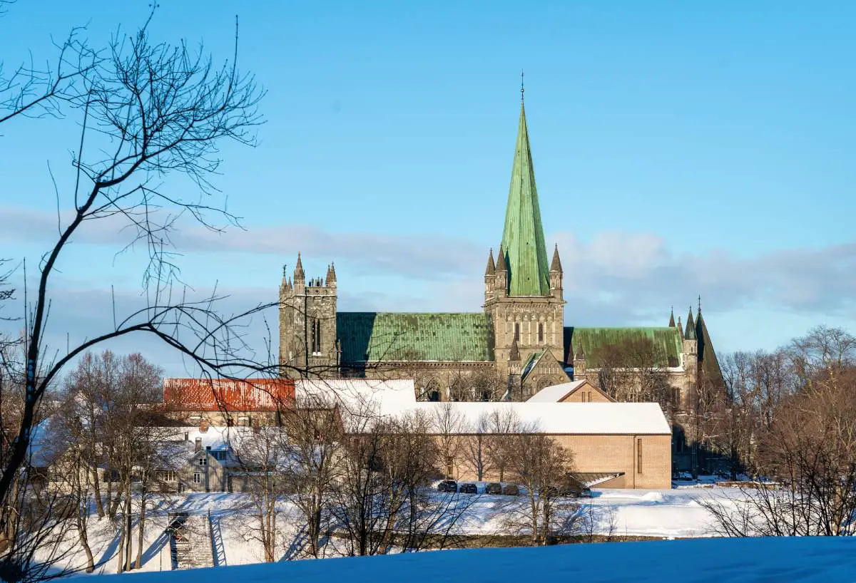 Un homme d'une vingtaine d'années arrêté après un braquage à Trondheim 4 Un homme d'une vingtaine d'années arrêté après un braquage à Trondheim - 3