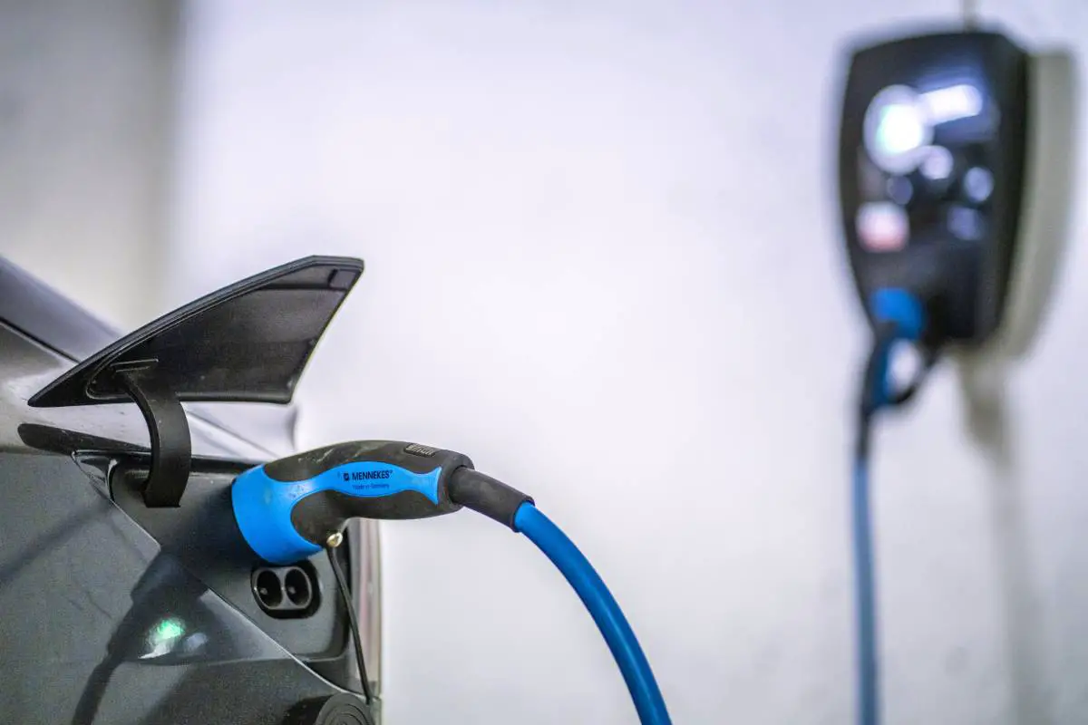 Les longs délais de livraison des voitures électriques neuves en Norvège font grimper les prix des voitures d'occasion 4 Les longs délais de livraison des voitures électriques neuves en Norvège font grimper les prix des voitures d'occasion - 3