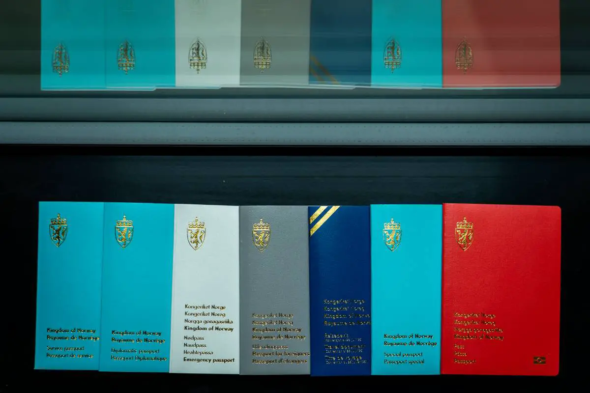 Été 2022 : guerre qui fait rage en Europe, inflation galopante, retards de passeport et problèmes avec les compagnies aériennes 7 Passeports norvégiens