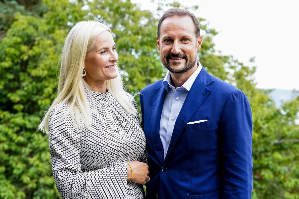 Le prince héritier et la princesse norvégiens se rendront en Suède en mai - 3