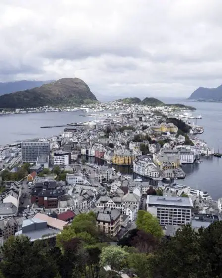 Un homme arrêté après avoir menacé une personne avec une arme automatique à Vatne près d'Ålesund 5 Un homme arrêté après avoir menacé une personne avec une arme automatique à Vatne près d'Ålesund - 4