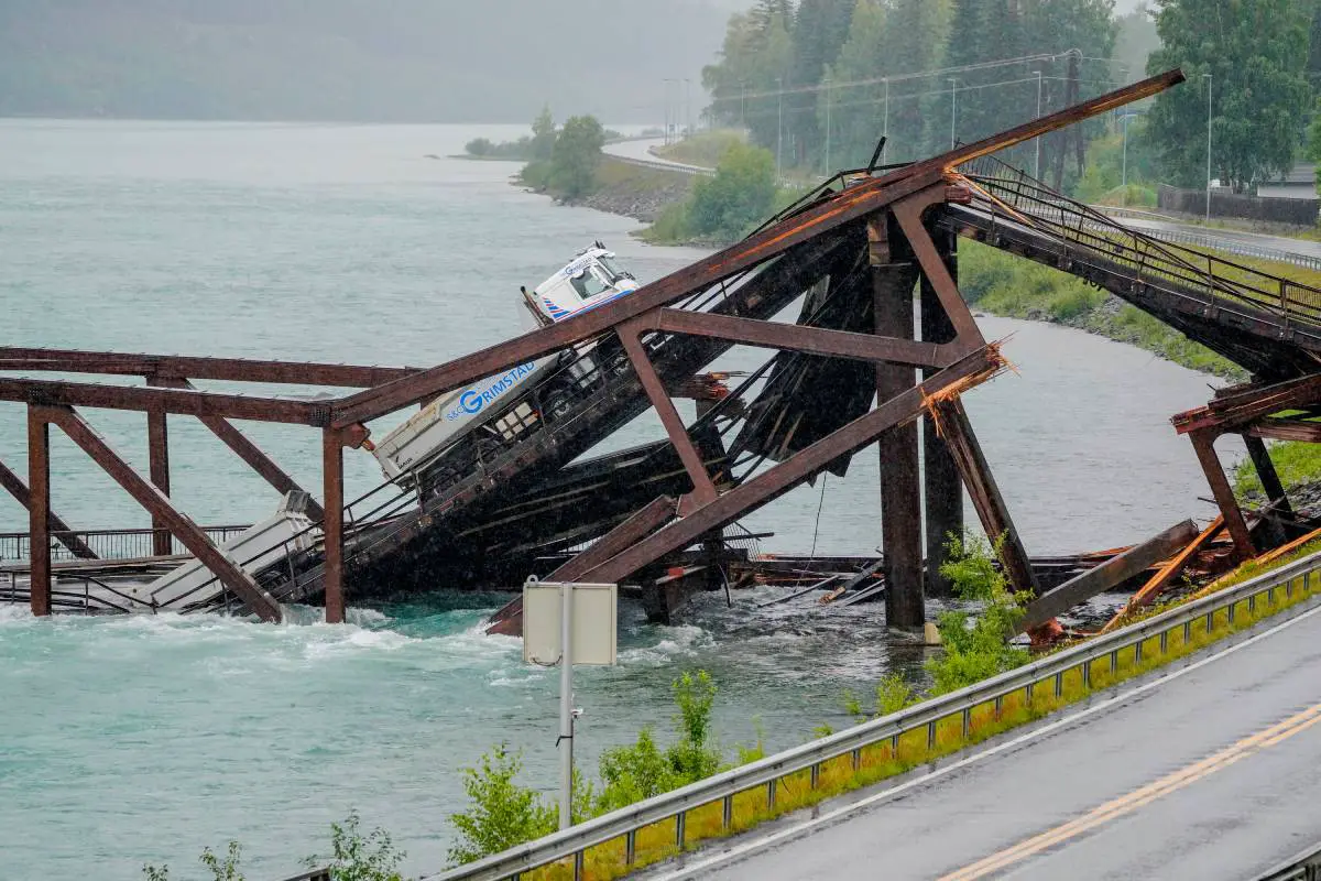 L'administration norvégienne des routes publiques espère que les ponts en bois fermés pourront être rouverts la semaine prochaine - 5
