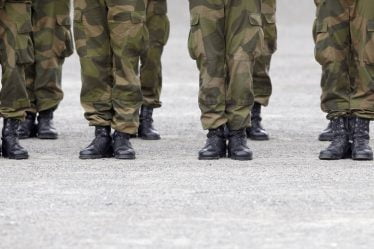 Les forces armées norvégiennes abandonnent la prière pendant les files d'attente - 16