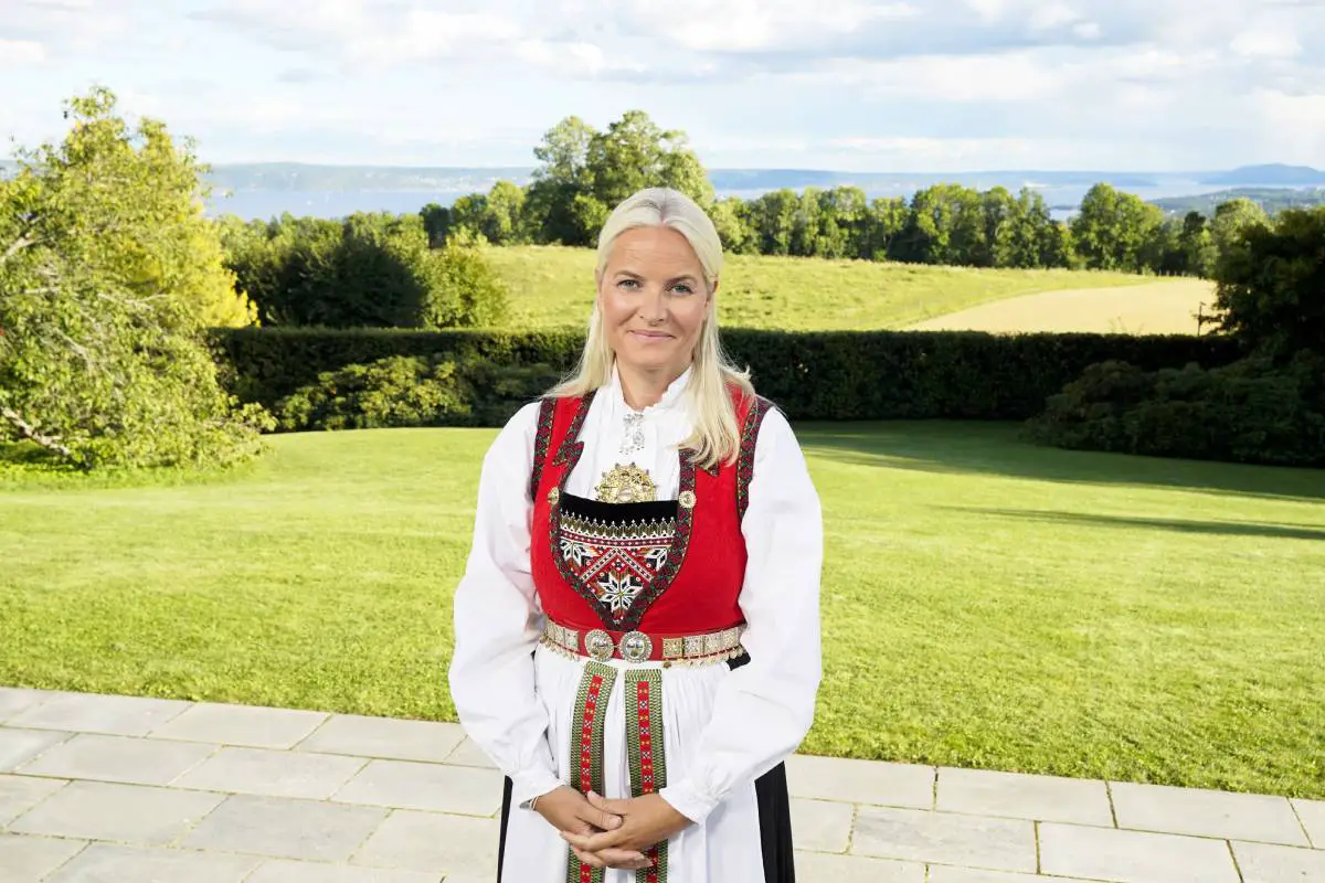 La princesse héritière de Norvège Mette-Marit est testée positive pour le corona 4 La princesse héritière de Norvège Mette-Marit est testée positive pour le corona - 3