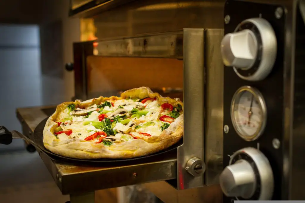 Pizza surgelée, 10 techniques de chef pour les rendre meilleur - 5
