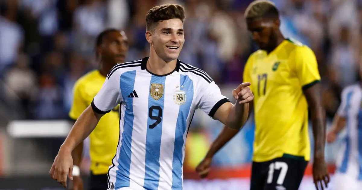 Julian Alvarez envoie un message à Man City et Erling Haaland avec un incroyable but de 26 passes - Joe Bray 4 Julian Alvarez envoie un message à Man City et Erling Haaland avec un incroyable but de 26 passes - Joe Bray - 3
