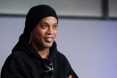 La légende brésilienne Ronaldinho fait l'éloge de l'as de Man City lors de l'admission d'Erling Haaland - 20