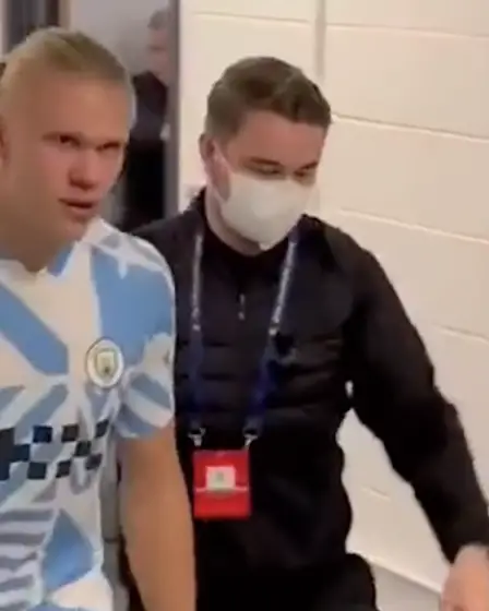 Ce que l'attaquant de Man City Erling Haaland a dit au personnel du Borussia Dortmund dans le tunnel après le match - 24