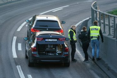 Un homme armé d'un couteau abattu par la police à Oslo - a tenté de monter dans des voitures sur l'E18 - 20