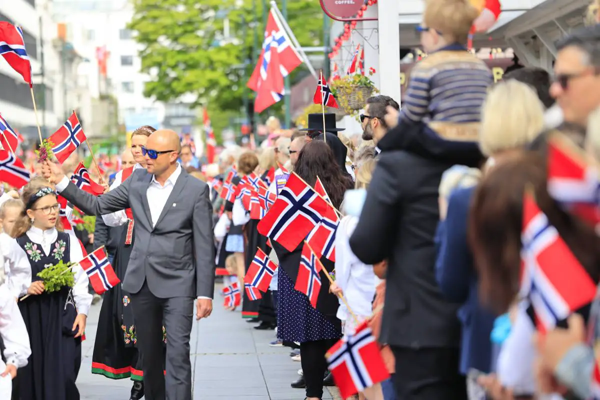 17 mai "Unrestricted": Comment la Norvège a-t-elle célébré sa première fête nationale post-COVID? - 5