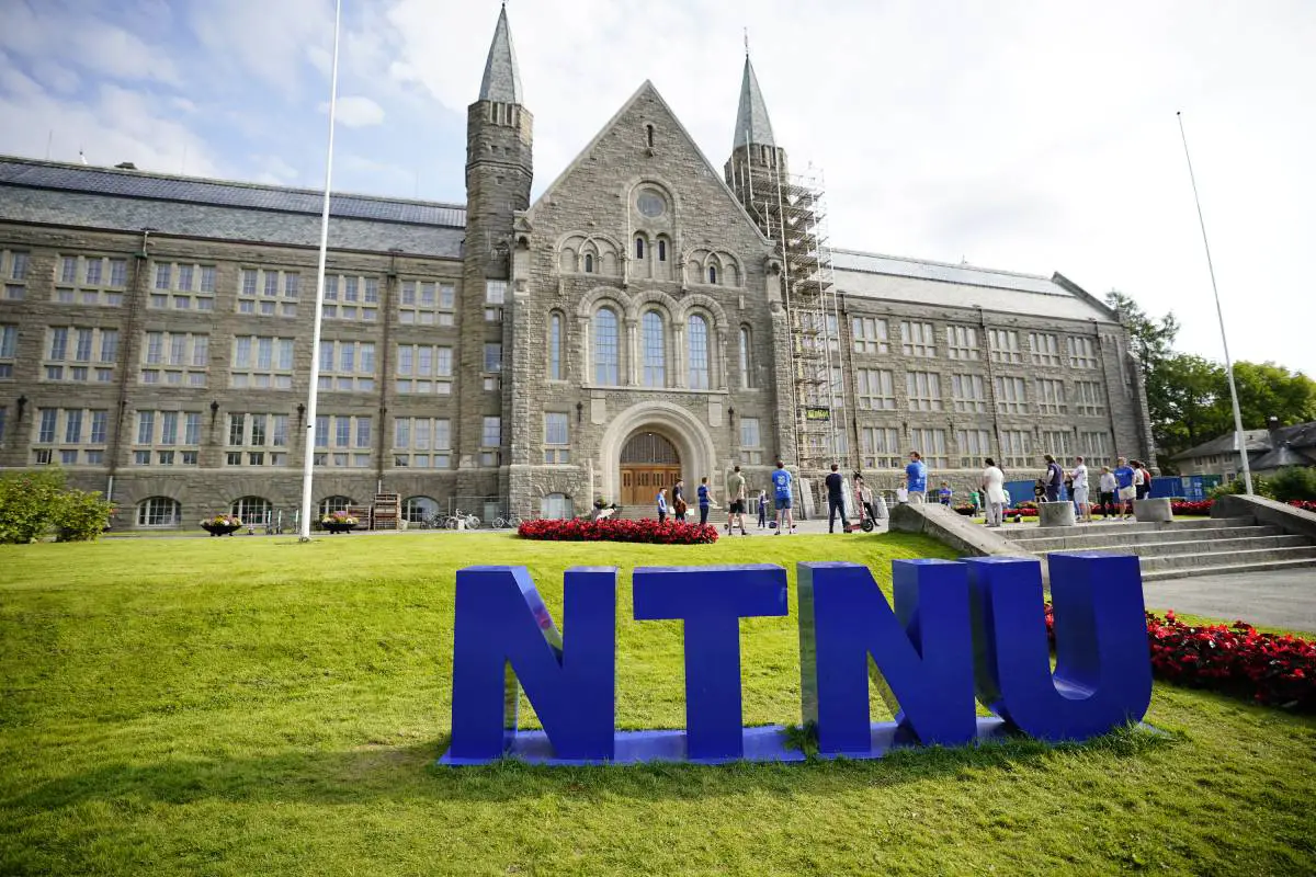 Un ex-professeur du NTNU norvégien inculpé pour avoir enfreint les sanctions contre l'Iran - 3