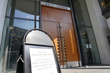 Oslo : Un homme s'introduit par effraction dans un appartement, monte dans le lit d'un couple endormi et aurait tenté de violer sa femme - 16