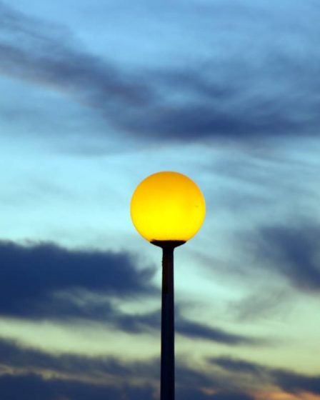 La municipalité d'Eidskog éteint les lampadaires la nuit pour économiser l'électricité - 1