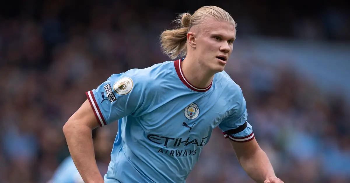 Alan Shearer envoie un message à la star de Man City Erling Haaland sur son record de Premier League - 3
